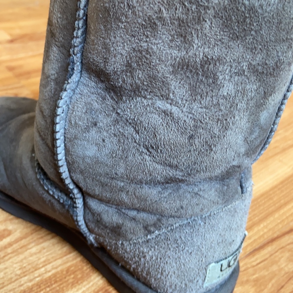 UGG boots - Picture 8 of 10
